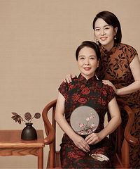 拍全家福归来,妈妈美得像从画里走出来的