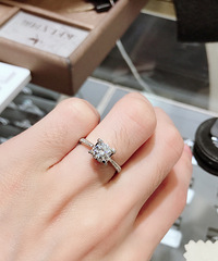 �����£���ö��ָ��ȫ��������