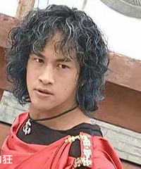 大家好,我是步惊云的妹妹步惊雷,记第一次烫发。