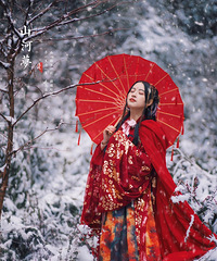 Ϊ��������Ҳ�Ǻ�ƴ�ˣ�����ѩ���˴���3�׺���ȥ����