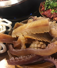 花卉园卡卡角角的老火锅,锅底才15块,两大一小吃了160元