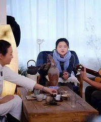 �������������ǰ��Ů����ѧѧŮ��