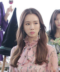 ��ຣ�ֱ����ˣ���ֱ����һ��ͷ