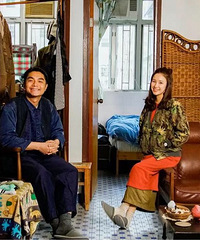 香港年轻人买不起房,把平民窟的出租屋改成复古小窝
