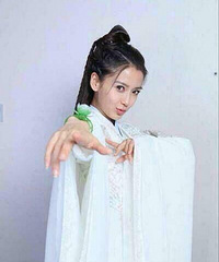 Angelababy�Ծ����ɵı�����ױ���ع⣬����������ӱ����