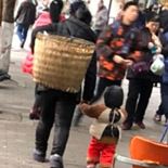 在铜元局偶遇心酸一幕