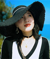 83年的销售气质小姐姐征婚,淡定从容