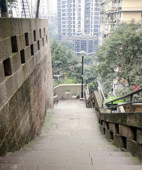 渝中这条步道可以带你瞬间穿越,边走边听带你玩转重庆古城墙