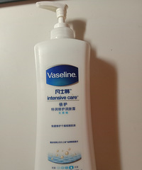 护肤品种草需谨慎,这款润肤露夏天请不要使用,否则会欲哭无泪