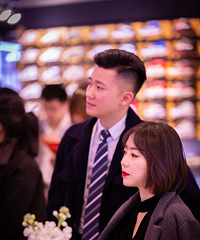 新恋祈愿交友派对直播,钢琴女教师、研究卫星的博士哥哥盛装出席