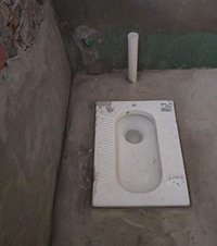 装修遇到的第一坑,卫生间的蹲位无法蹲下