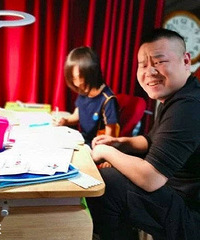 ����������Ů��д��ҵȴ��Ц����