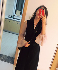 忽热忽冷的天气,穿这套衣服最合适了,荷叶边好女人