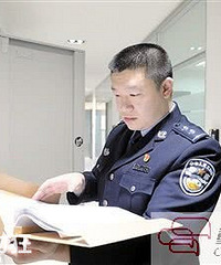 一家三代10民警 30多年没吃过一顿团年饭