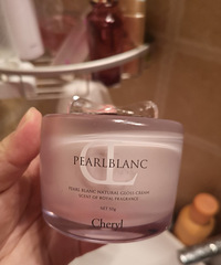 说说补水保湿的护肤品!在乳液里加一滴玻尿酸原液,能提高滋润度