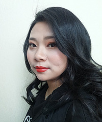 能够快速上手的红唇气场妆,想要妆面服帖自然,我用了这个秘诀