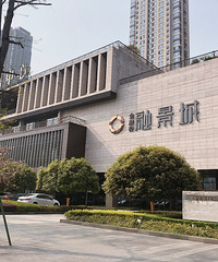 打探融景城高端改善组团-馨苑,享北滨路上的一线江景资源