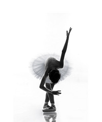 ��֪����Ů���Ѿ����һöС��Ů�ˣ�������Ƭ�ı�����̫����