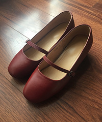 ����̳��Ů�ջ��µ��ĵ�Ь����ţ�п��ȹ�Ӷ�ͦ�ÿ�