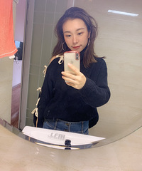 4���Ҵ��µļ��ڣ�ץס���µļ�϶��ë�£����ԳƵ���ƺ��ر�