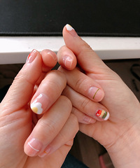 夏天就是要弄一个超夏天的美甲呀,做完后感觉好清爽