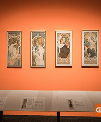 又多了一个带娃耍的好地方,美到窒息的穆夏展,提升娃对美的认知