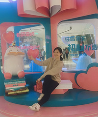 80���ش�˶ʿ��ҵ�ĸ�УŮ��ʦ���飬�����޺�