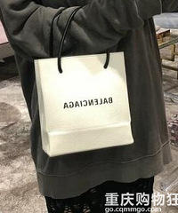����һ�����ǹ��ﳵ���ղصİ���������һ�����ֲ�