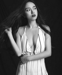 记录下自己的新身份,黑白照好好看