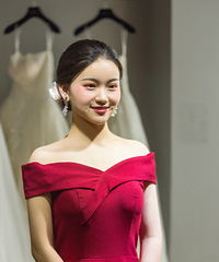 ���˺ܶ���ҵ�һ�Ҵ��Ϻ������Ļ�ɴ