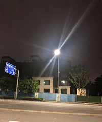 今晚去悦来逛了逛,街道上只能看到几个建筑工人,人气是硬伤