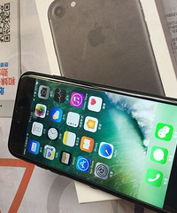 出128G黑色iPhone7,