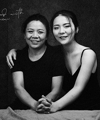 带着妈妈和女儿拍艺术照,不一样的复古风把女儿拍成迷你版章子怡