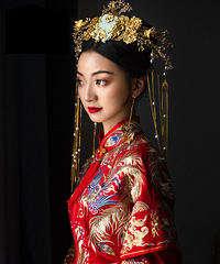 看了太多西式婚礼,我们毅然决然决定办一场中式婚礼