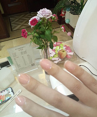 这款肉色美甲护理,简单好看