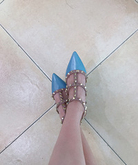 33��С���������˺��ʵ�Ь�ӣ������ֲ�ĥ��