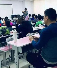 ��С���������Ѳ����ڳɼ��Ľ��������ݱ��һ����ͥ���ײ�Ĳ���