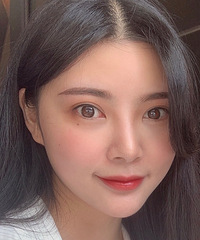 两年后再次纹眉和美瞳线,眉形调整得更加自然有形