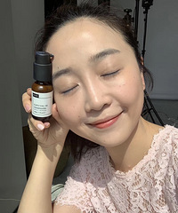 这是什么宝藏精华,也太好用了吧!防晒的同时竟然还能美白提亮!