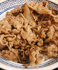 日式风格的街边小店,?#30475;?#36335;过时代天街,都要来这家店