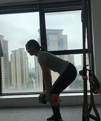 跟着我做这些瘦身动作,体态会明显改善,适合苹果型身材