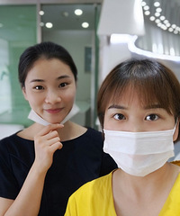 刚做完的眉毛和发型很搭很自然,而且全程无痛感