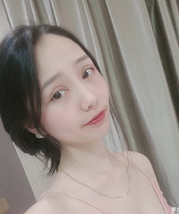 毕业之前做了个双眼皮,闺蜜说我越来越好看了