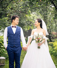 我的婚礼音乐全是周杰伦的歌!婚礼当天是母亲节,把捧花给了妈妈