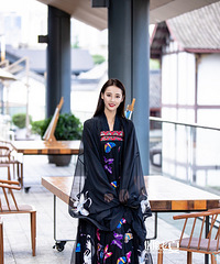 谁说汉服是奇装异服?穿上街好看到爆
