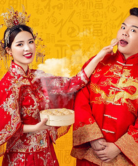 这套中式婚纱照拍的超自然,有点小调皮但又有点正经,喜欢惨了
