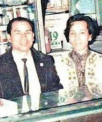 �����ͻƵ���Ϊ�鸾����Ů���Ʋ�