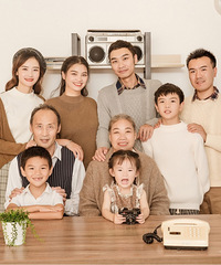老爸被下病危通知书,术后立马拍了全家福,家人在一起的感觉真好