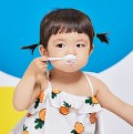 扎两个小揪揪拍照好萌