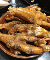 最近最满意的一顿火锅,锅底料足味道浓郁,不蘸油碟都好吃